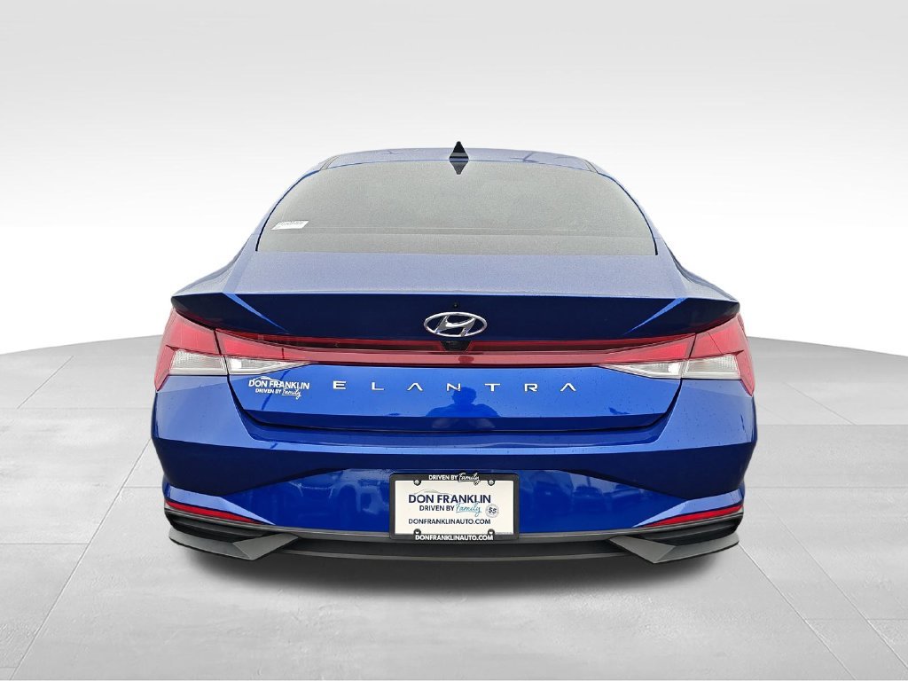 Used 2023 Blue Hyundai SEL image 4