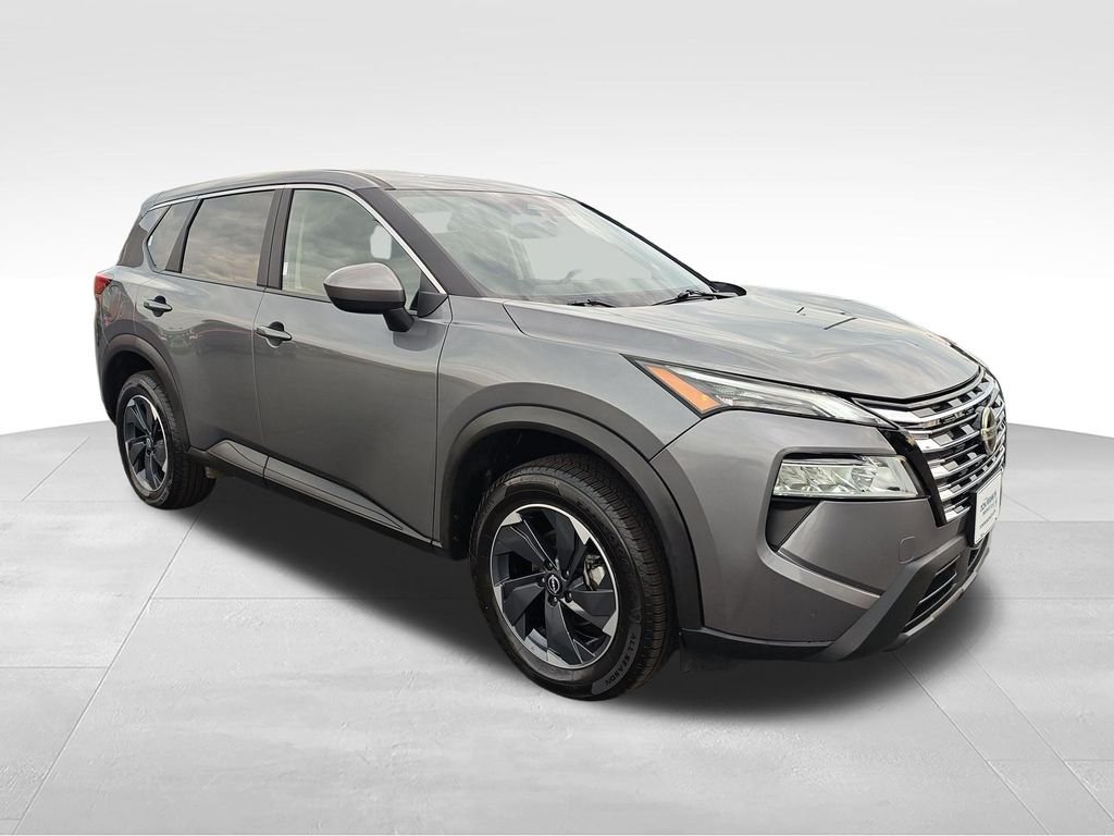 Used 2025 Gray Nissan SV image 7