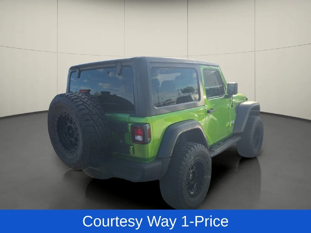 Used 2019 Green Jeep Sport S image 9