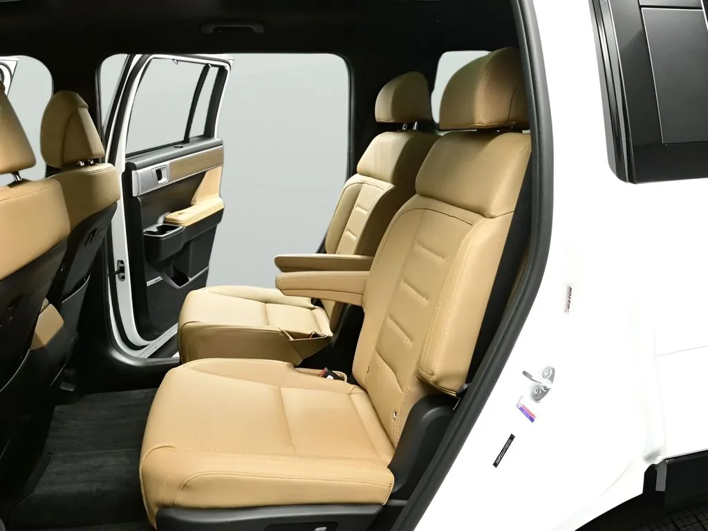 New 2026 Serenity White Hyundai Calligraphy image 17