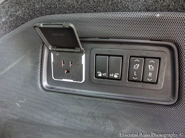 Used 2021 Black Cadillac Premium Luxury Platinum image 28