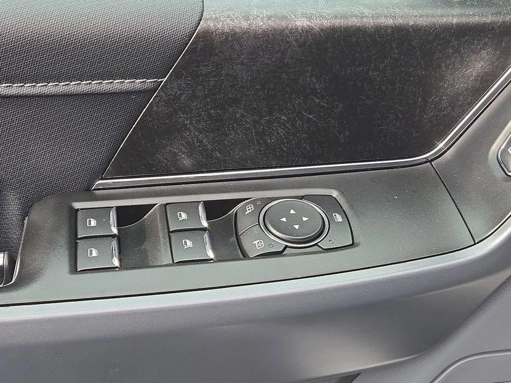 Used 2021 White Ford XL image 29