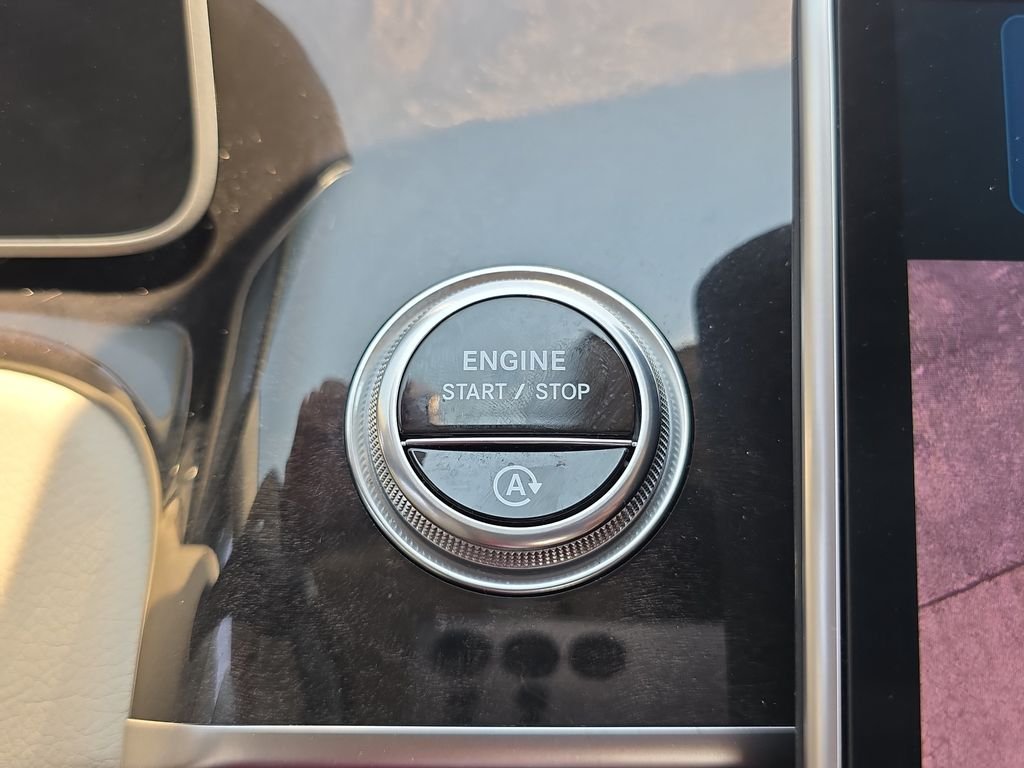 Certified Used 2022 White Mercedes-Benz S 580 image 26