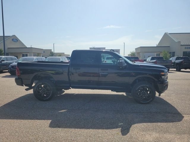New 2026 Diamond Black Crystal Pearl-Coat Exterior Paint RAM Big Horn image 23