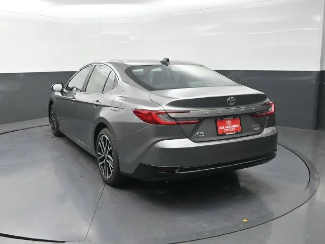 Used 2026  Toyota XLE image 6