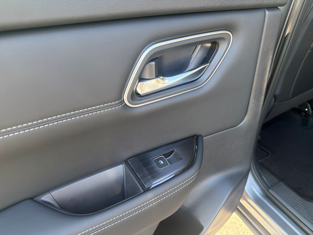 New 2026 Nissan Rogue Platinum 4D Sport Utility