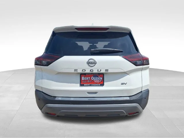 Used 2023 White Nissan SV image 7