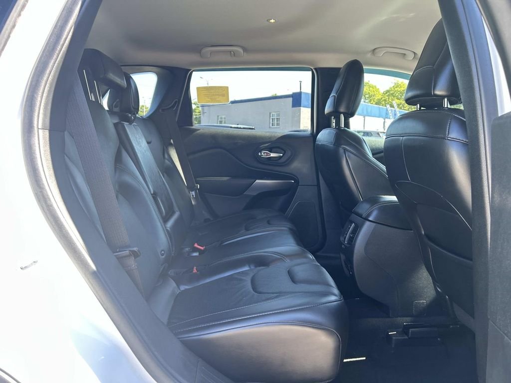 Used 2019 White Jeep Limited image 18