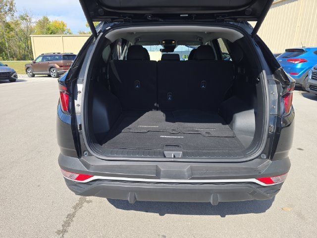 Used 2024 Black Hyundai SEL image 9