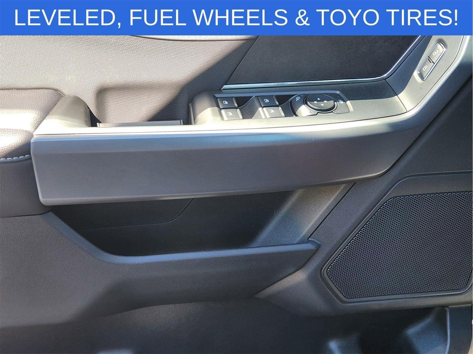 New 2026 Oxford White Ford XLT image 17