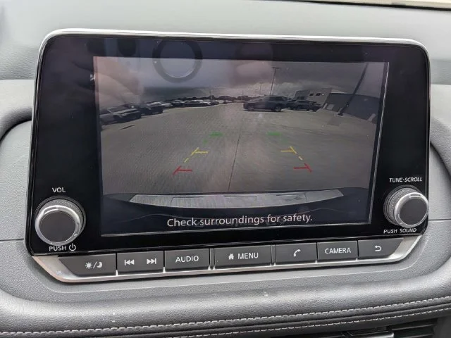 Used 2025 Gray Nissan SV image 18