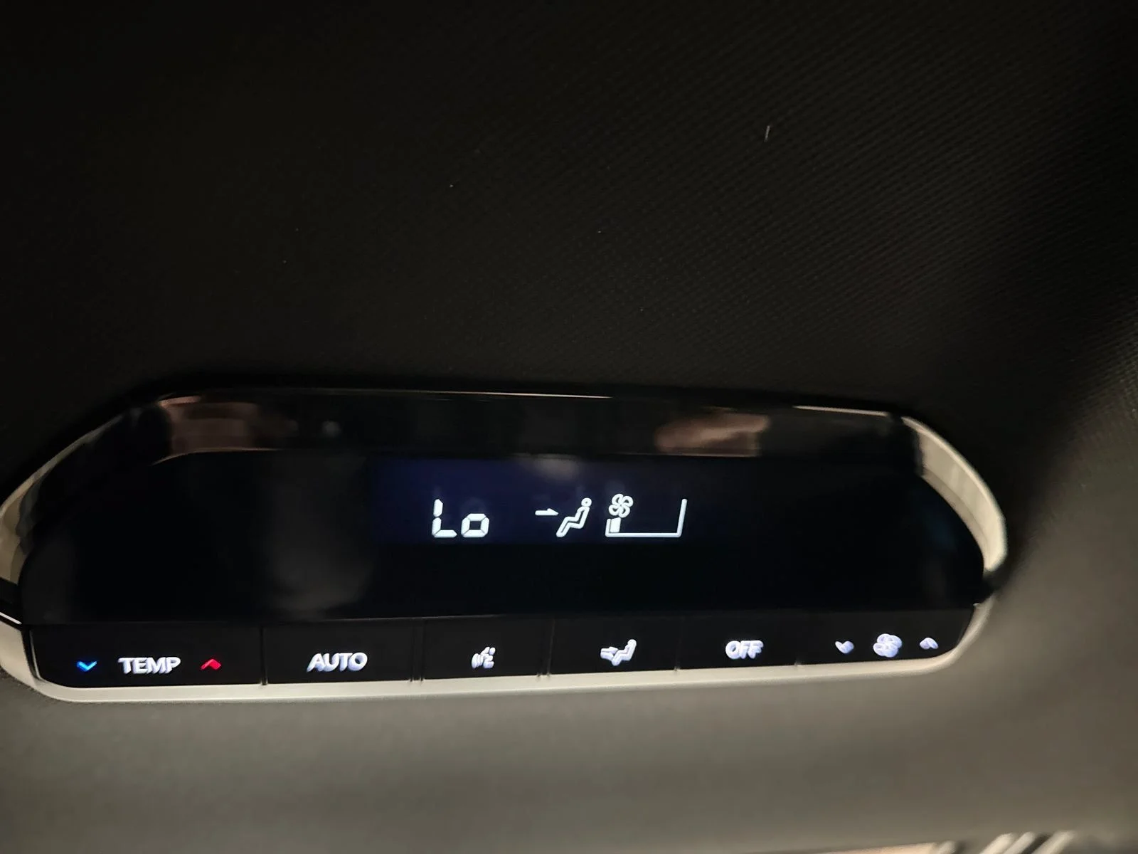 New 2027 Black Jade Green Kia X-Line SX image 22