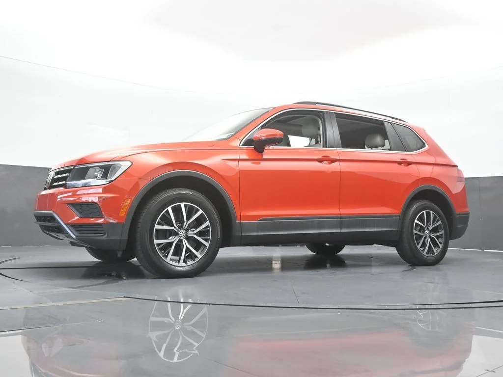 Used 2019 Orange Metallic Volkswagen 2.0T SE image 53
