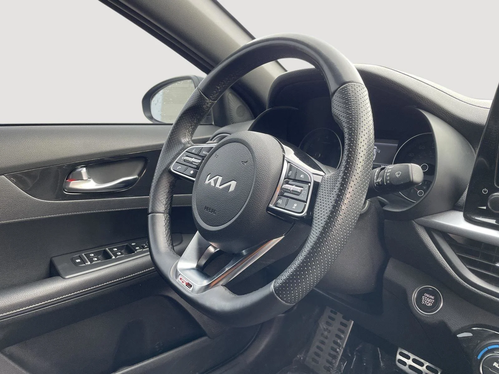 Used 2022 Steel Gray Kia GT-Line image 6