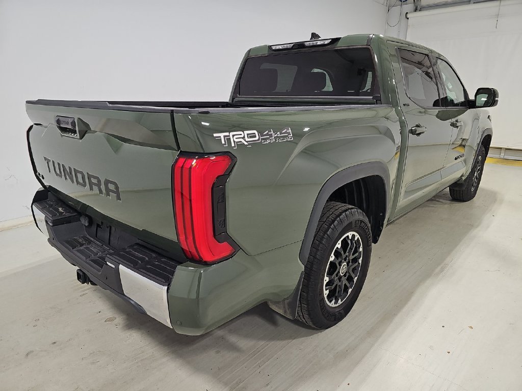 Used 2022 Green Toyota SR5 image 3