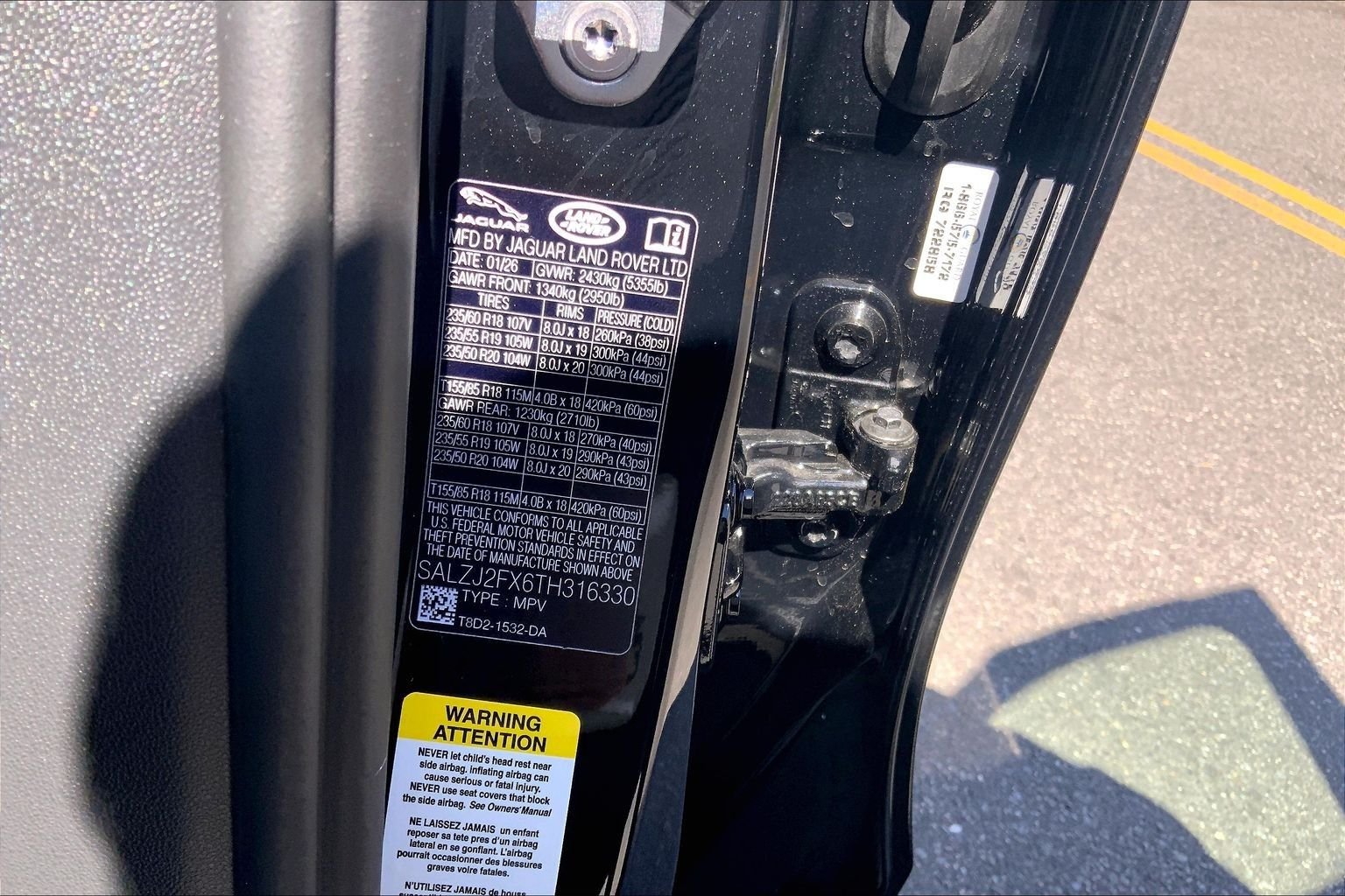 New 2026 Santorini Black Land Rover S image 18
