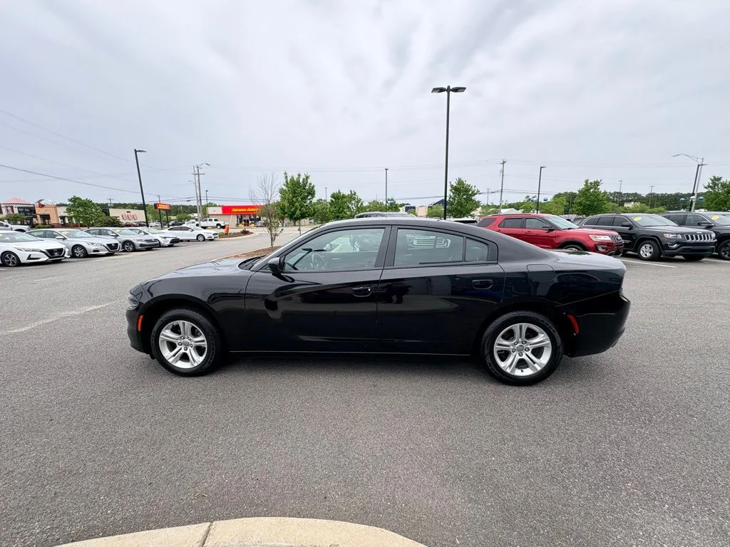 Used 2020 Black Dodge SXT image 8