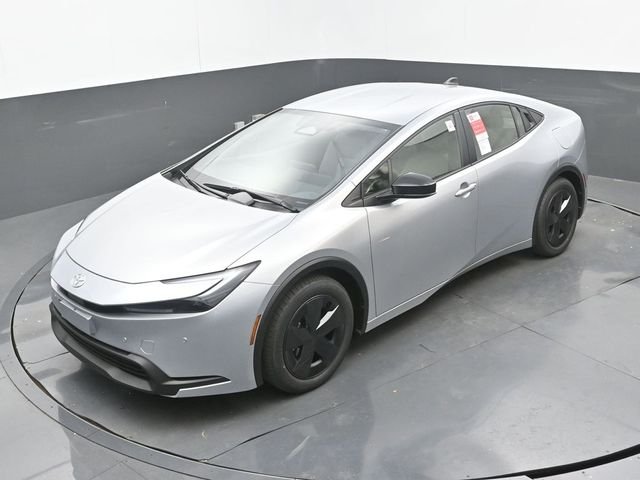 2026 Toyota Prius LE - Photo 29