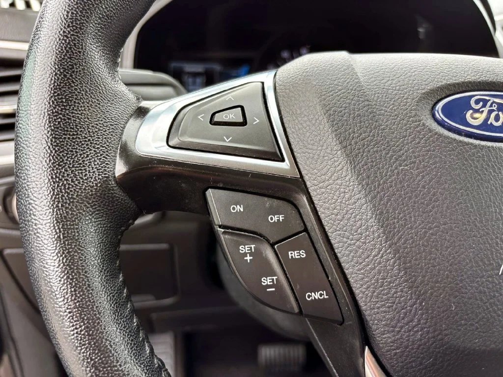 Used 2024 Black Ford SEL image 16