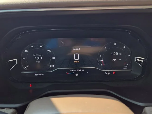 Used 2023 White GMC Denali image 25