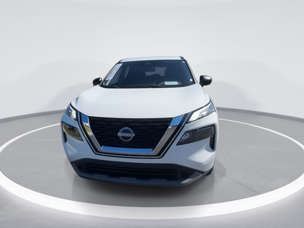 Used 2023 White Nissan S image 3