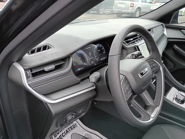 2025 Jeep Grand Cherokee Altitude - Photo 11