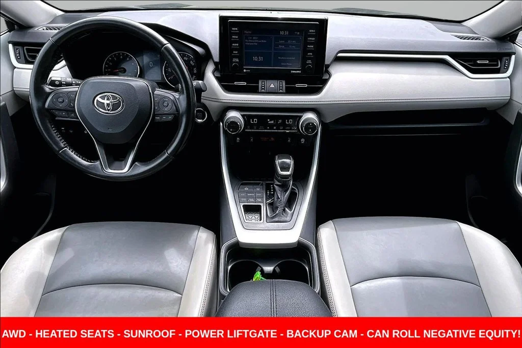 Used 2020 Gray Toyota XLE Premium image 7