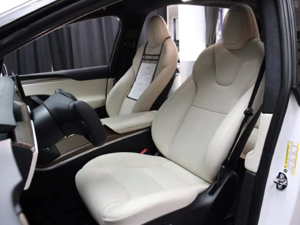 Used 2023 Pearl White Multi-Coat Tesla 7 Seater AWD image 20