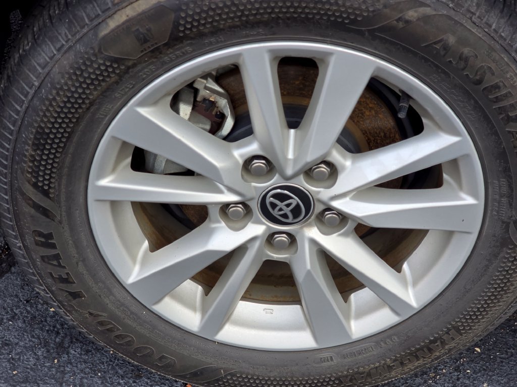 Used 2025  Toyota LE image 10