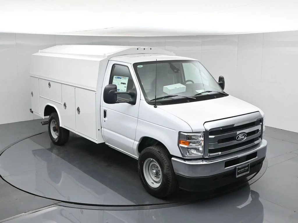 New 2026 White Ford Base image 38