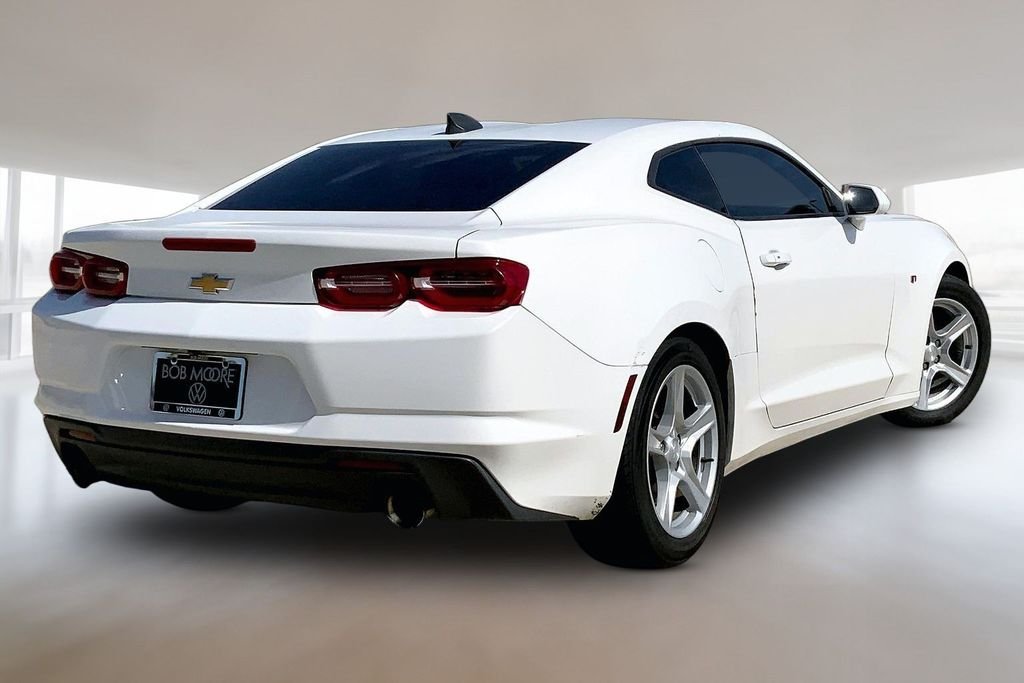 Used 2020 Summit White Chevrolet 1LT image 2