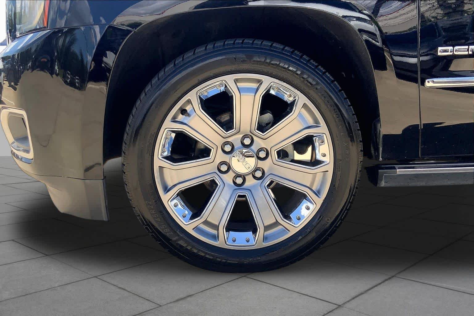 Used 2016 Onyx Black GMC Denali image 11