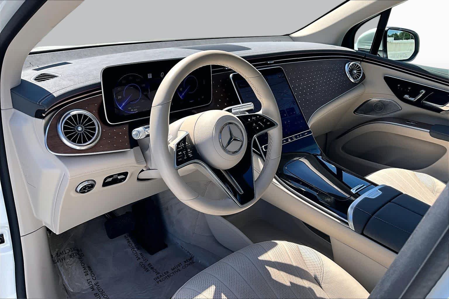 Used 2023 MANUFAKTUR Diamond White Mercedes-Benz EQS 450+ image 16