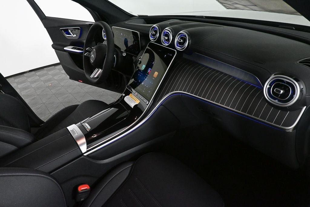 New 2026 Obsidian Black Metallic Mercedes-Benz GLC 300 image 24