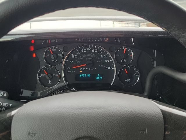 Used 2025 Special Exterior Color GMC Work Van image 14