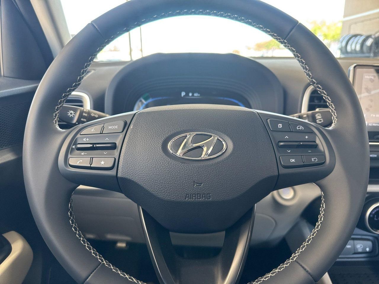 New 2026 White Hyundai SEL w/Two-Tone Roof image 22