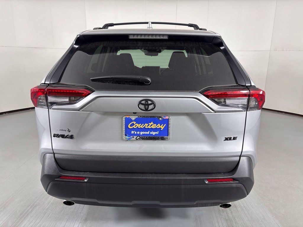 Used 2025 Silver Toyota XLE Premium image 7