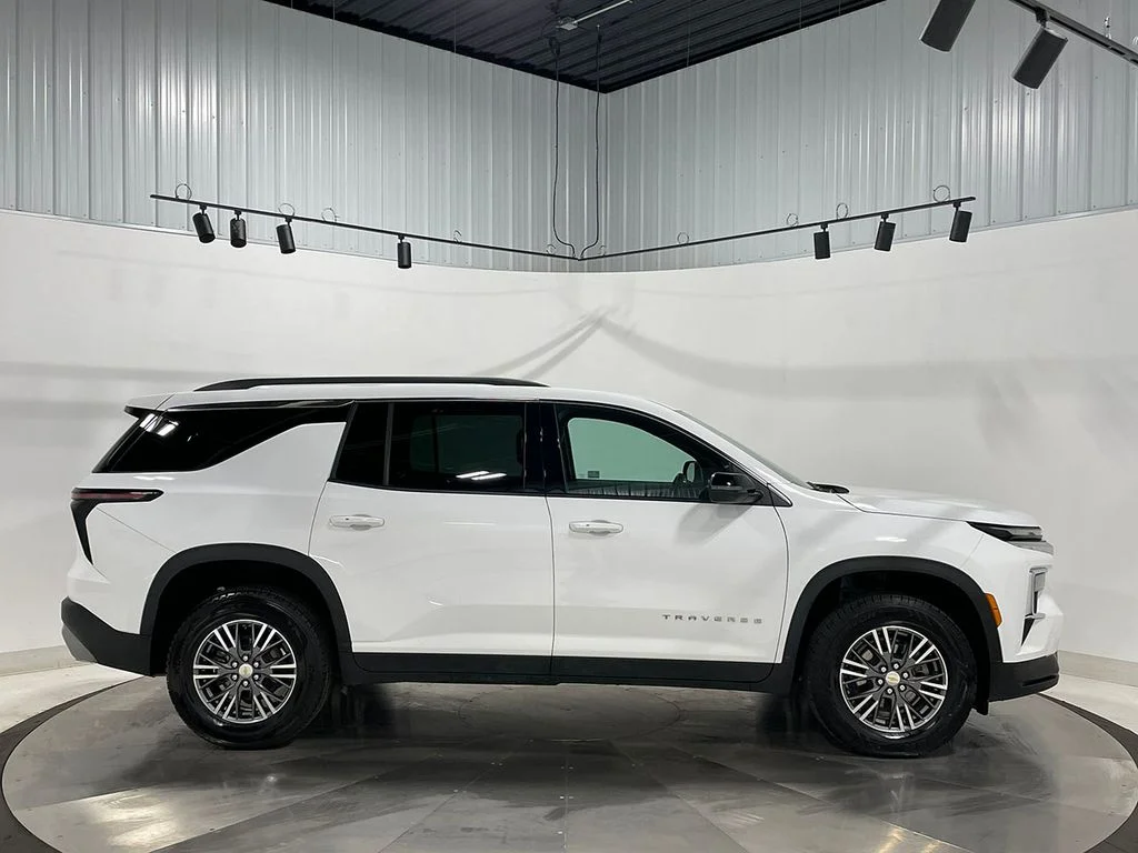 Used 2026 White Chevrolet LT image 10