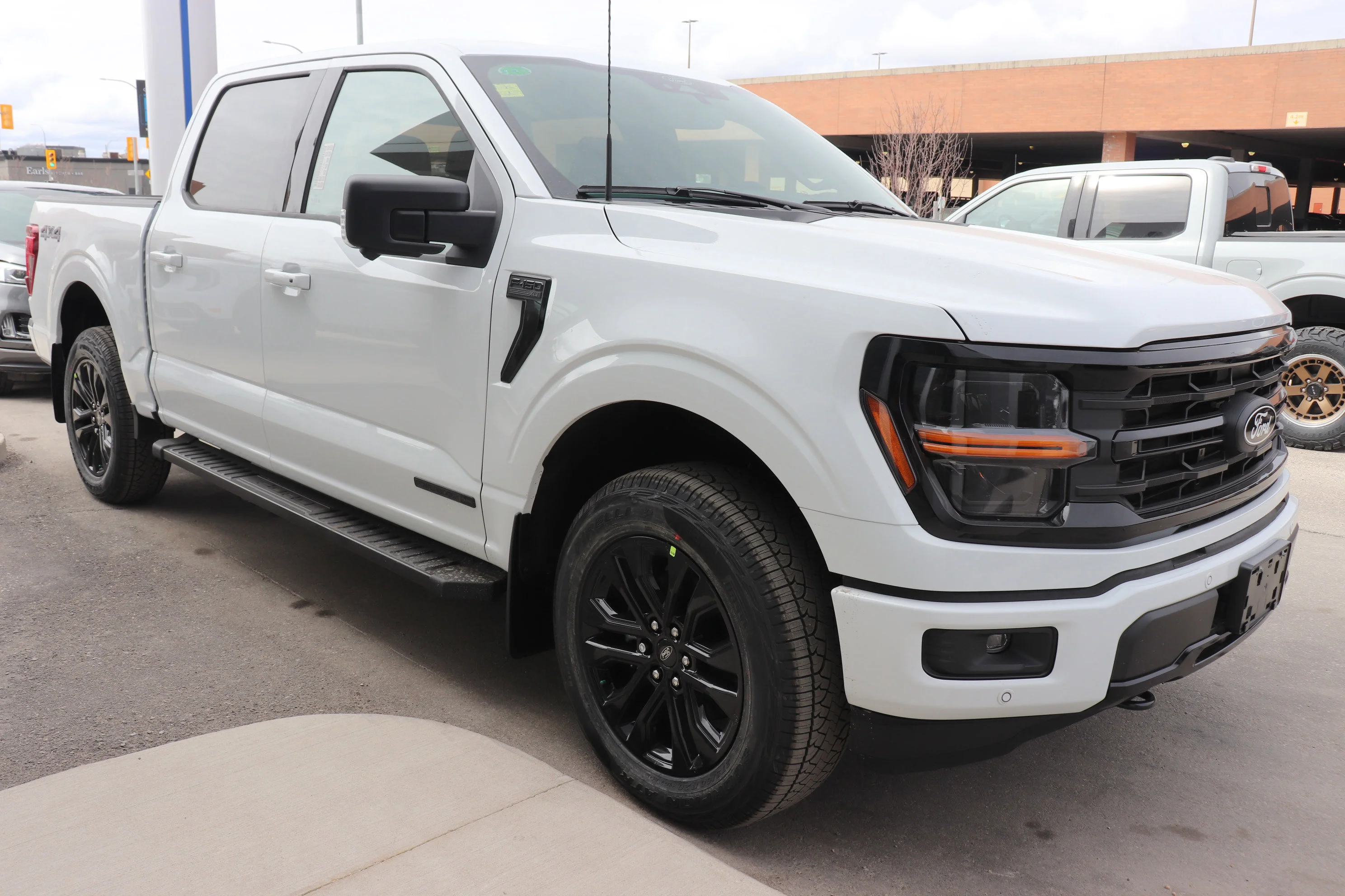 New 2026 OXFORD WHITE Ford XLT image 5