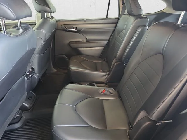 Used 2020 Magnetic Gray Metallic Toyota XLE image 16