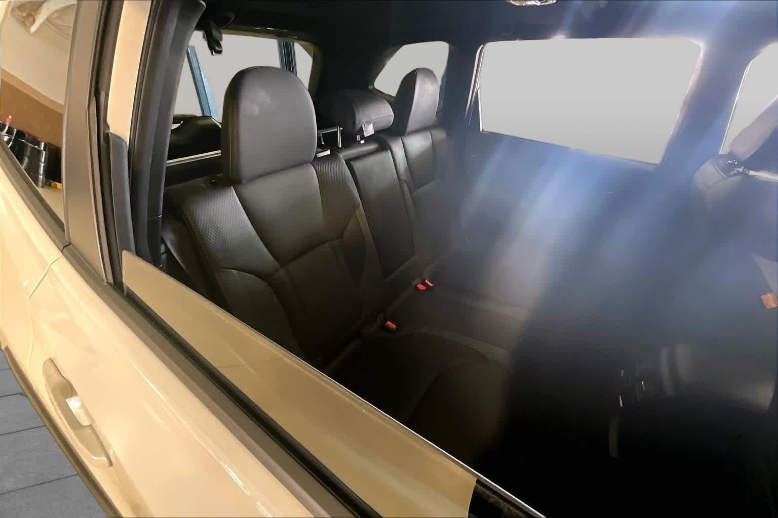 Used 2023 Crystal White Pearl Subaru Wilderness image 18