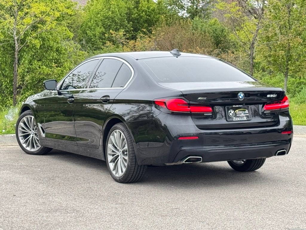 Used 2022 Black BMW 530i xDrive image 4