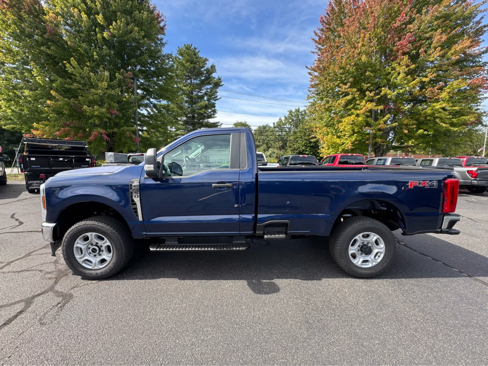 New 2027 Neptune Blue Ford XLT image 2