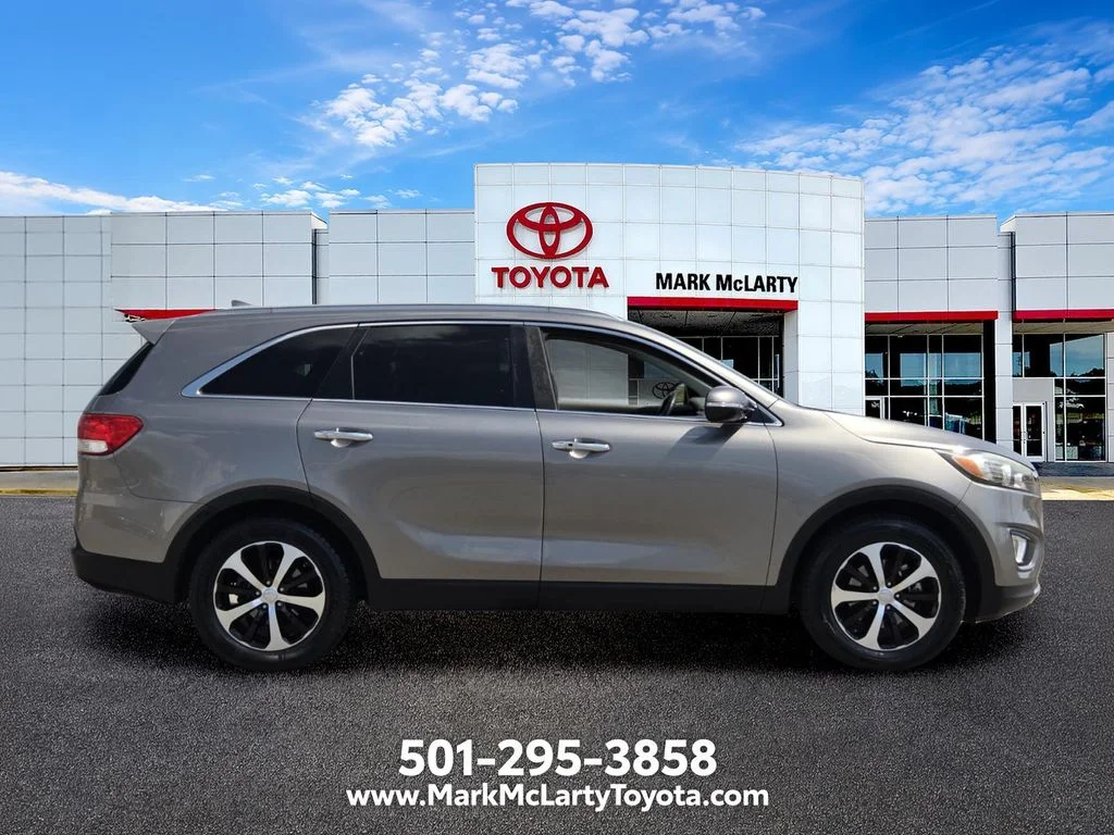 Used 2016 Silver Kia EX image 6