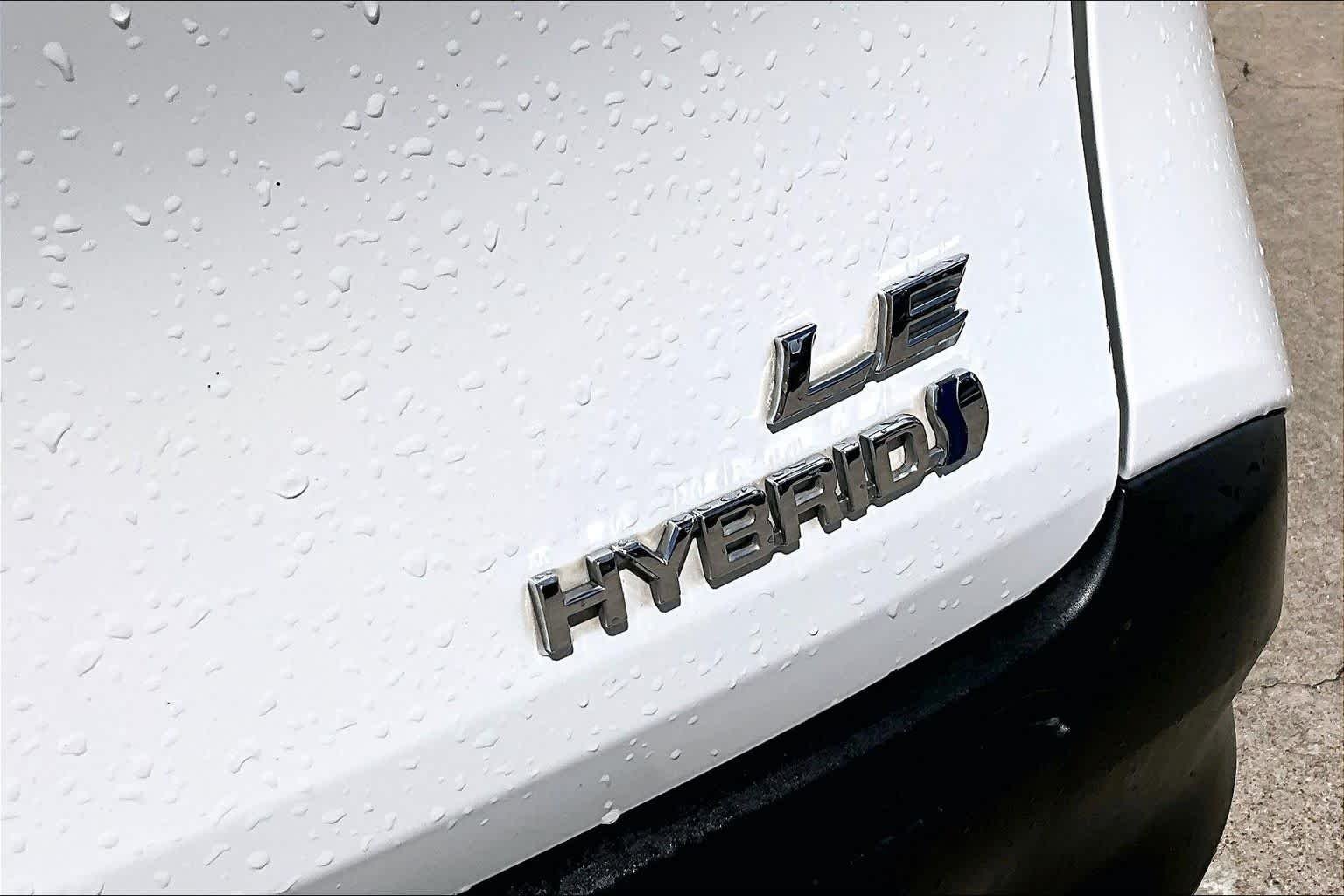 Used 2023 Ice Cap Toyota LE image 10