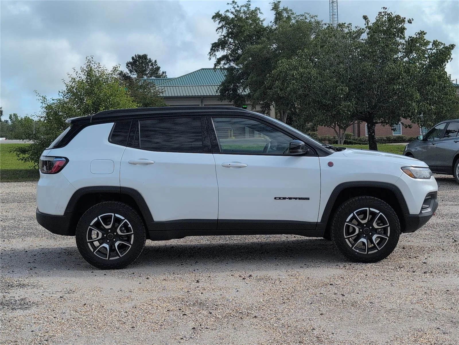 2025 Jeep Compass Trailhawk - Photo 4