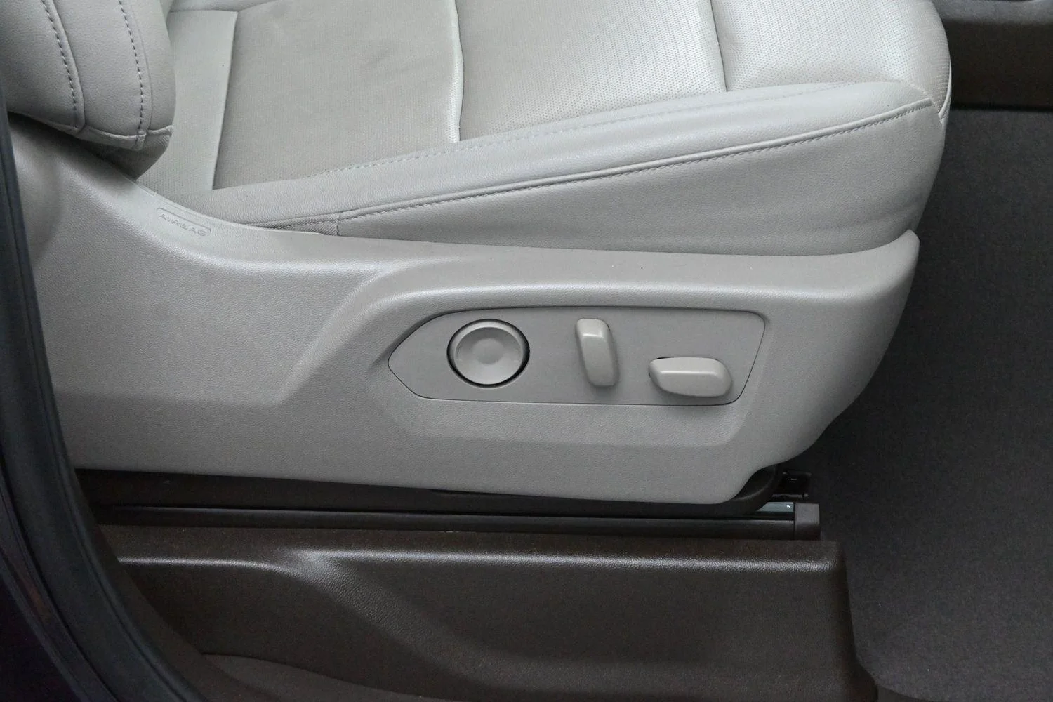 Used 2024 Dark Ash Metallic Chevrolet LTZ image 32