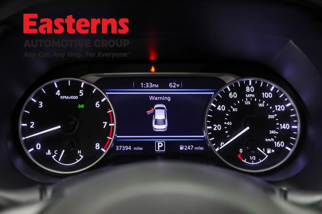 Used 2024 Gray Nissan SV image 18