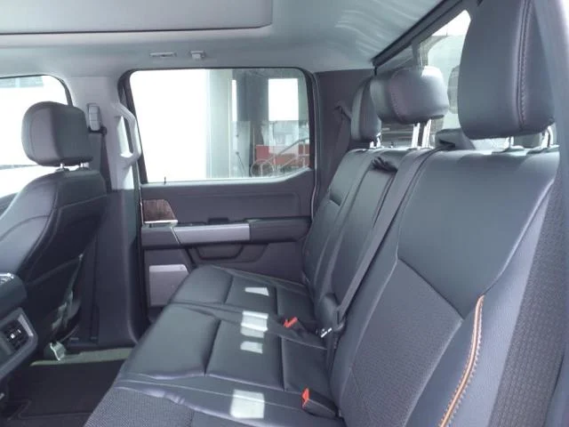 New 2025 Avalanche Ford LARIAT image 24