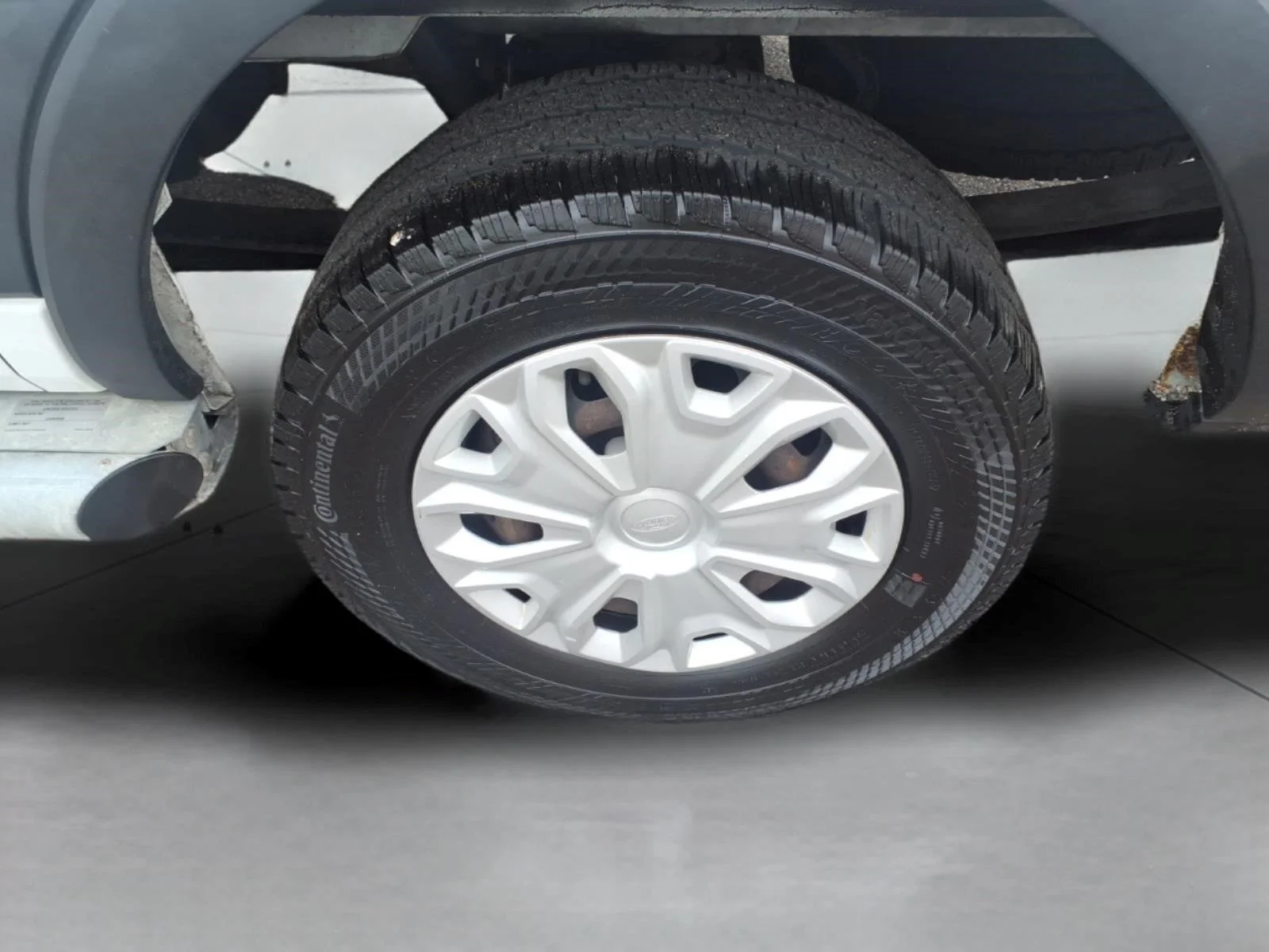 Used 2019 Oxford White Ford Base image 9
